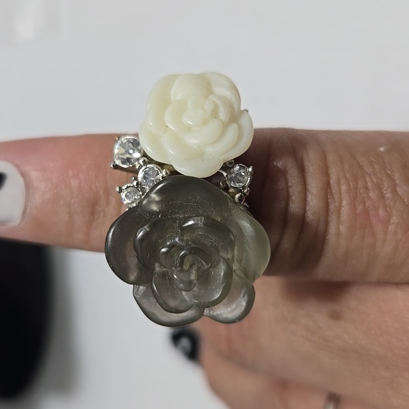 ALDO ROSE AND RHINESTONES STATEMENT RING - Picture 1 of 8